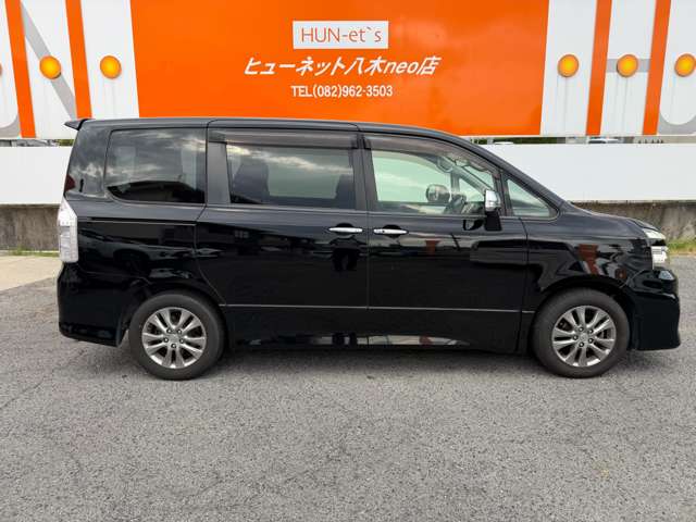 トヨタ ヴォクシー ２．０ ＺＳ 煌 H23年 (中国) 99