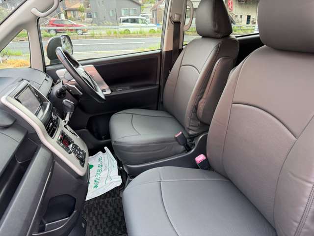 トヨタ ヴォクシー ２．０ ＺＳ 煌 H23年 (中国) 99