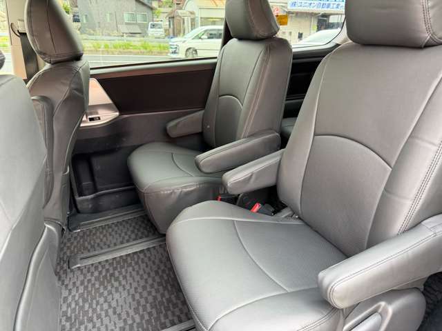 トヨタ ヴォクシー ２．０ ＺＳ 煌 H23年 (中国) 99