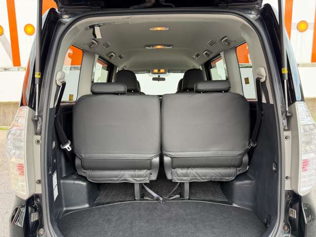トヨタ ヴォクシー ２．０ ＺＳ 煌 H23年 (中国) 99