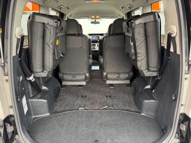 トヨタ ヴォクシー ２．０ ＺＳ 煌 H23年 (中国) 99