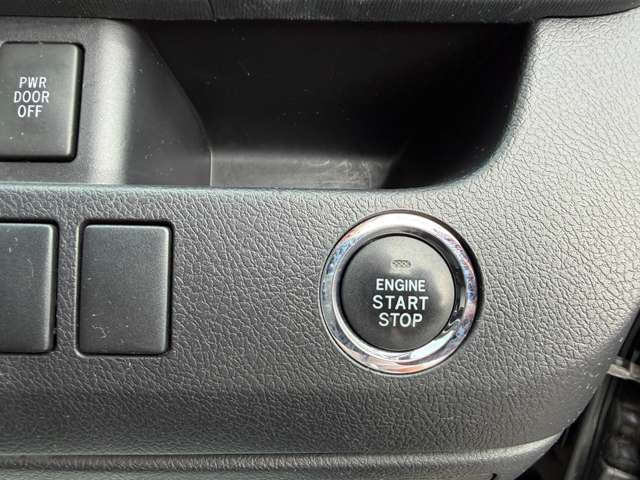 トヨタ ヴォクシー ２．０ ＺＳ 煌 H23年 (中国) 99
