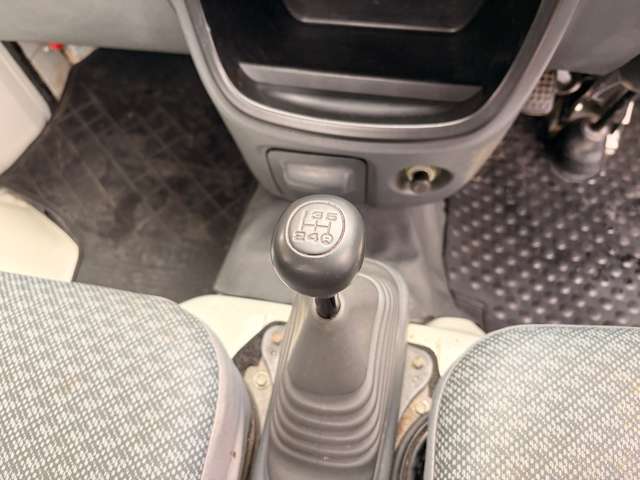 ダイハツ ハイゼットトラック ６６０ ハイルーフ ３方開 ４ＷＤ H23年 (中国) 99