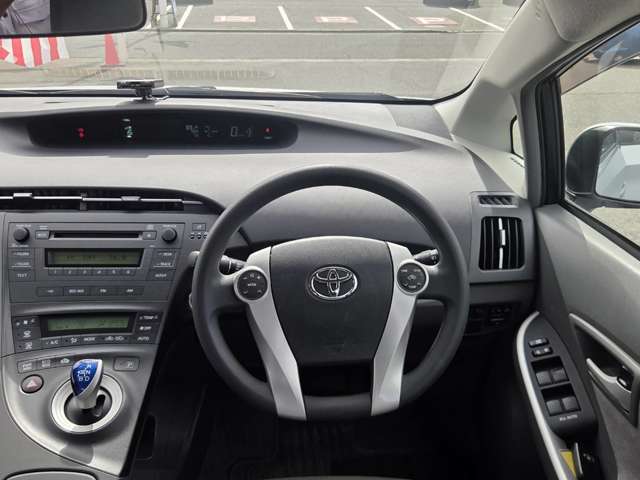 トヨタ プリウス １．８ Ｓ H23年 (中国) 99