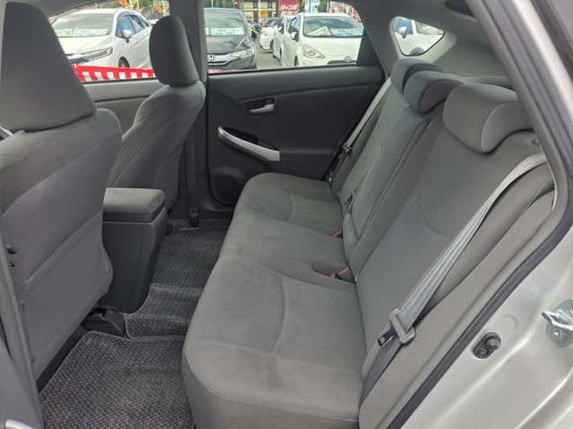 トヨタ プリウス １．８ Ｓ H23年 (中国) 99