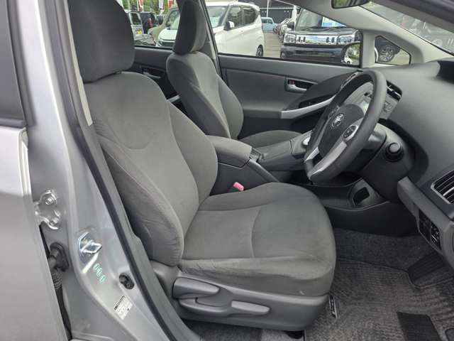 トヨタ プリウス １．８ Ｓ H23年 (中国) 99