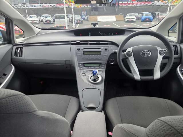 トヨタ プリウス １．８ Ｓ H23年 (中国) 99