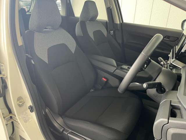 日産 ノート １．２ Ｓ ＦＯＵＲ ４ＷＤ R3年 () 99