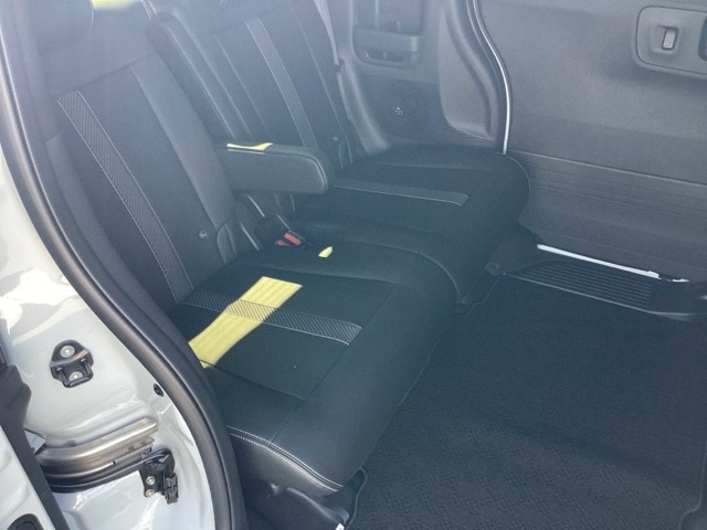 ホンダ Ｎ　ＢＯＸ カスタム ６６０ コーディネートスタイル ２トーン R7年 (近畿) 99