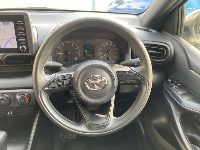 トヨタ ヤリス １．０ Ｘ R3年 (東海) 99