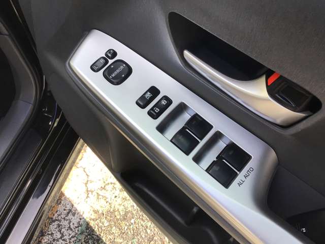 トヨタ プリウスΑ １．８ Ｓ H24年 (東海) 99