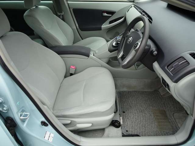 トヨタ プリウス １．８ Ｓ H21年 () 99