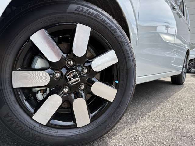 ホンダ フリード　ハイブリッド １．５ Ｅ：ＨＥＶ エアー ＥＸ R8年 (近畿) 99