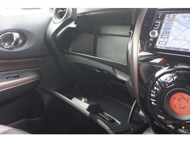 日産 ノート １．２ Ｅ－ＰＯＷＥＲ メダリスト H28年 (東海) 99