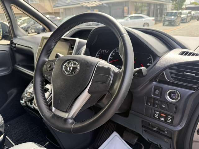 トヨタ ヴォクシー ２．０ ＺＳ 煌 ４ＷＤ H29年 () 99