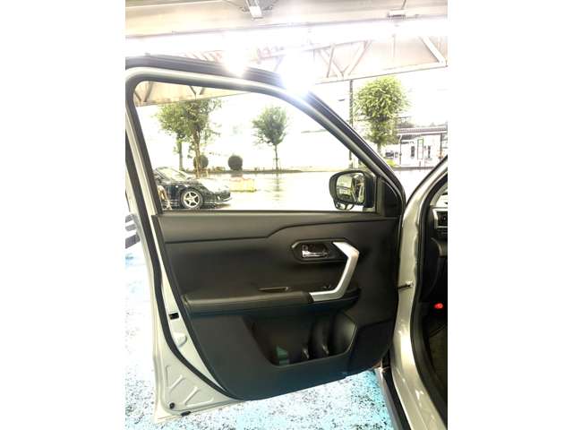 ダイハツ ロッキー １．０ プレミアム Ｇ ４ＷＤ R4年 () 99