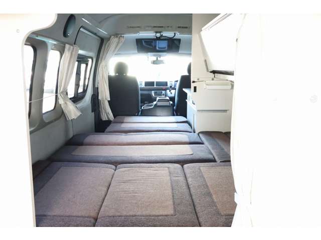 トヨタ レジアスエースバン キャンピングカーナッツＲＶラデッシュ４ＷＤ H27年 (東北) 99