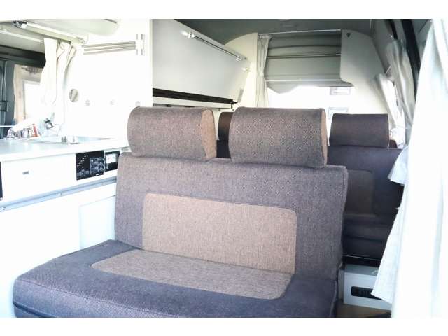 トヨタ レジアスエースバン キャンピングカーナッツＲＶラデッシュ４ＷＤ H27年 (東北) 99