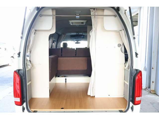 トヨタ レジアスエースバン キャンピングカーナッツＲＶラデッシュ４ＷＤ H27年 (東北) 99