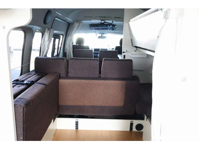 トヨタ レジアスエースバン キャンピングカーナッツＲＶラデッシュ４ＷＤ H27年 (東北) 99