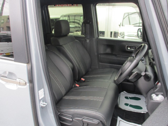 ホンダ Ｎ　ＢＯＸ カスタム ６６０ ターボ コーディネートスタイル ２トーン ４ＷＤ R5年 (関東) 99