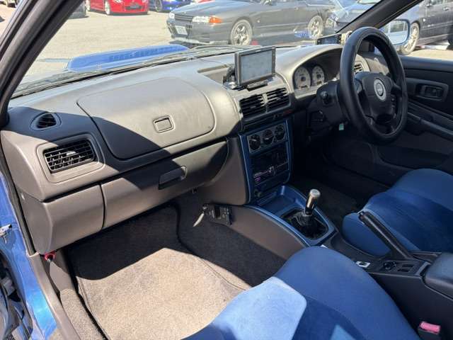 スバル インプレッサ ２．０ ＷＲＸ タイプＲＡ バージョンＶＩ リミテッド ４ＷＤ H12年 (関東) 99