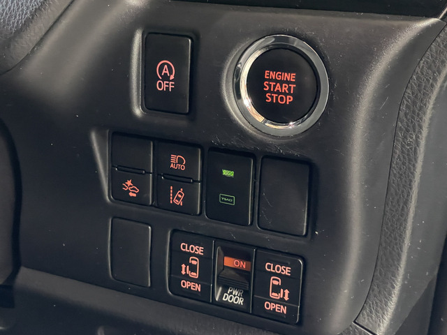 トヨタ ヴォクシー ２．０ ＺＳ 煌ＩＩＩ R2年 () 99
