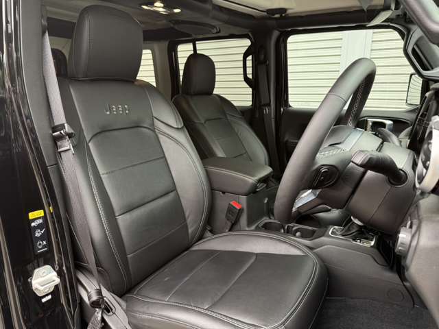 ジープ ラングラー　アンリミテッド アンリミテッド サハラ ２．０Ｌ ４ＷＤ R5年 () 99