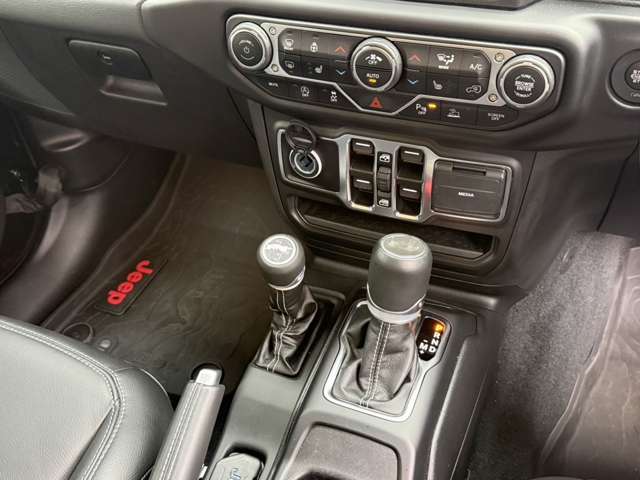 ジープ ラングラー　アンリミテッド アンリミテッド サハラ ２．０Ｌ ４ＷＤ R5年 () 99