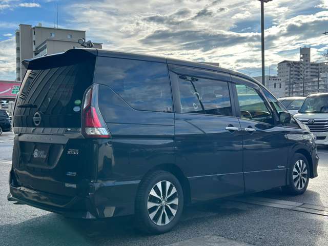 日産 セレナ ２．０ ハイウェイスター Ｖセレクション H29年 (近畿) 99