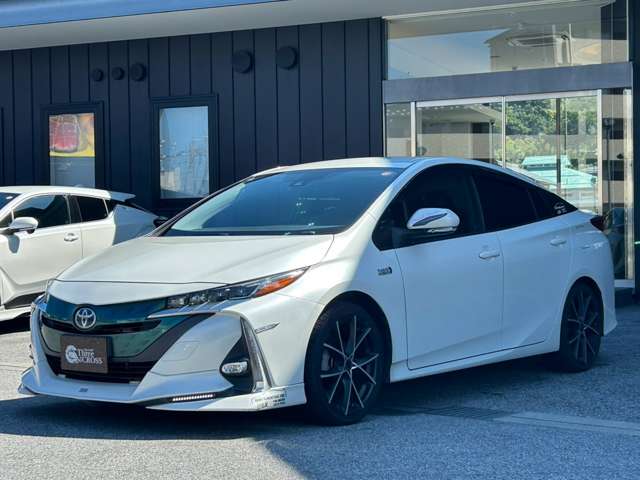 トヨタ プリウスＰＨＶ １．８ Ｓ ナビパッケージ H29年 (近畿) 99