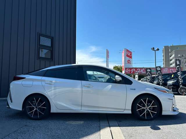 トヨタ プリウスＰＨＶ １．８ Ｓ ナビパッケージ H29年 (近畿) 99