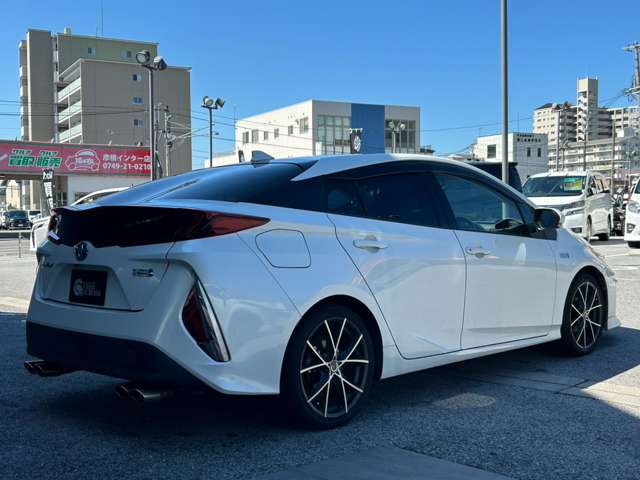 トヨタ プリウスＰＨＶ １．８ Ｓ ナビパッケージ H29年 (近畿) 99