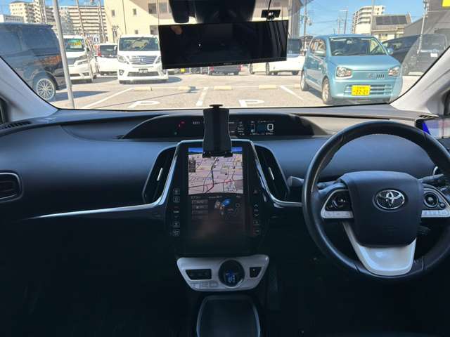 トヨタ プリウスＰＨＶ １．８ Ｓ ナビパッケージ H29年 (近畿) 99