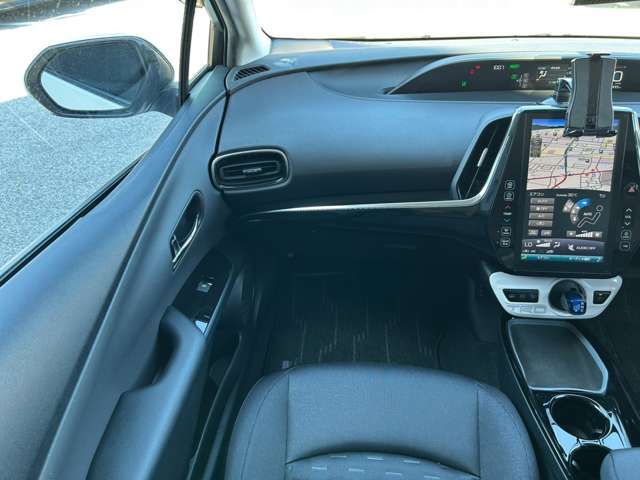 トヨタ プリウスＰＨＶ １．８ Ｓ ナビパッケージ H29年 (近畿) 99