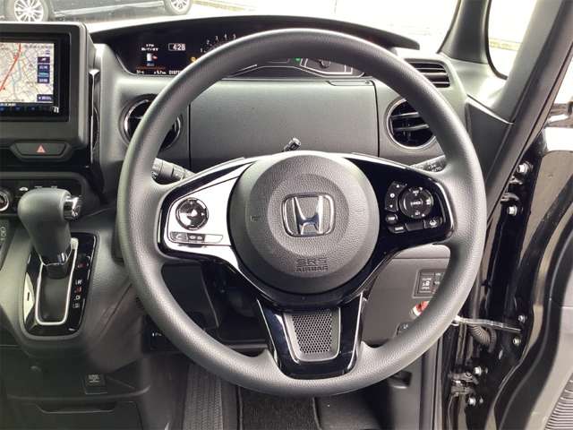 ホンダ Ｎ　ＢＯＸ カスタム ６６０ Ｌ R5年 (四国) 99