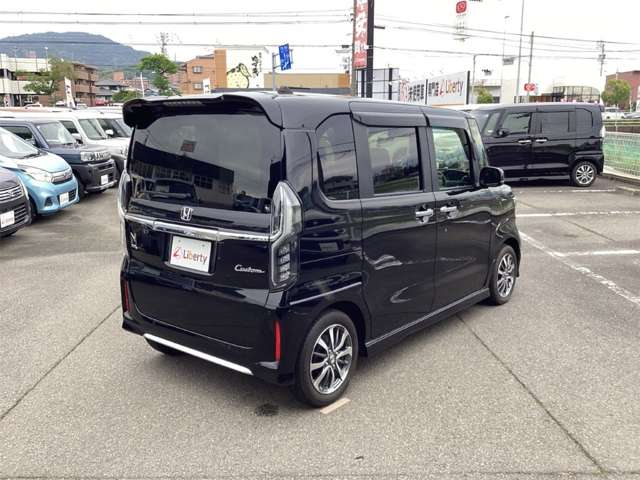 ホンダ Ｎ　ＢＯＸ カスタム ６６０ Ｌ R5年 (四国) 99