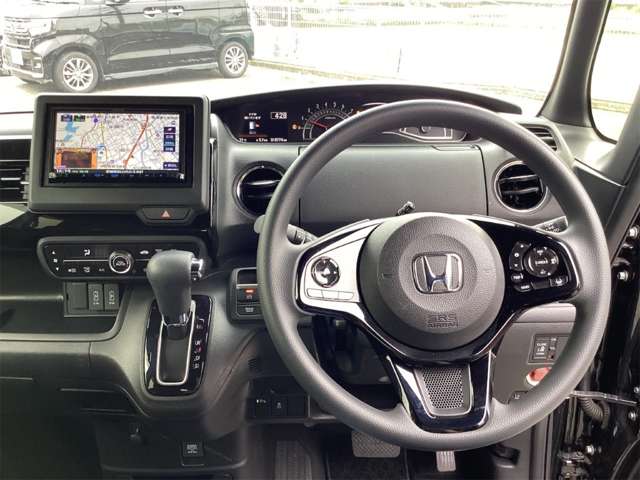 ホンダ Ｎ　ＢＯＸ カスタム ６６０ Ｌ R5年 (四国) 99