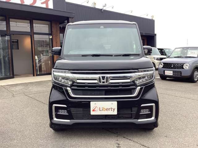 ホンダ Ｎ　ＢＯＸ カスタム ６６０ Ｌ R5年 (四国) 99