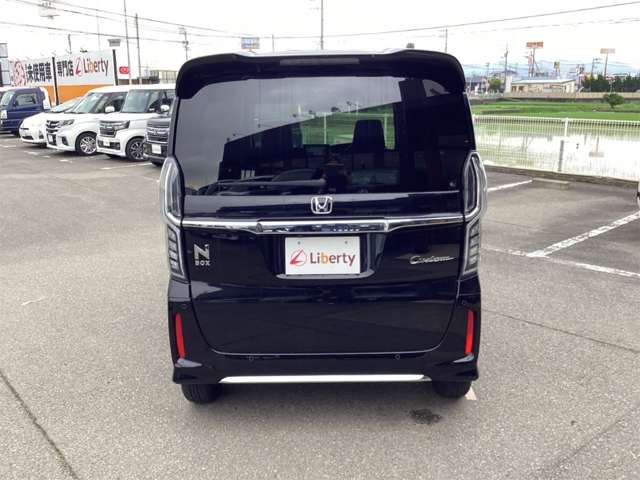 ホンダ Ｎ　ＢＯＸ カスタム ６６０ Ｌ R5年 (四国) 99
