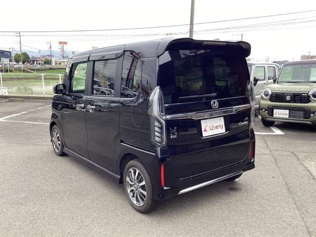 ホンダ Ｎ　ＢＯＸ カスタム ６６０ Ｌ R5年 (四国) 99