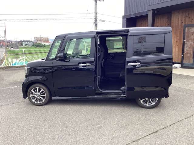 ホンダ Ｎ　ＢＯＸ カスタム ６６０ Ｌ R5年 (四国) 99