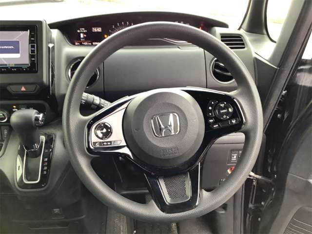 ホンダ Ｎ　ＢＯＸ カスタム ６６０ Ｌ R4年 (四国) 99