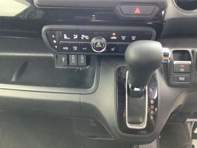 ホンダ Ｎ　ＢＯＸ カスタム ６６０ Ｌ R4年 (四国) 99