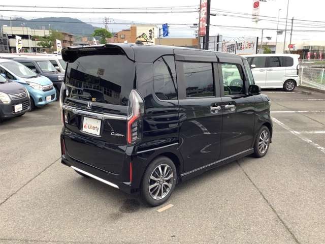 ホンダ Ｎ　ＢＯＸ カスタム ６６０ Ｌ R4年 (四国) 99