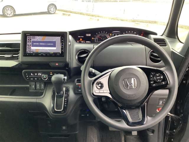ホンダ Ｎ　ＢＯＸ カスタム ６６０ Ｌ R4年 (四国) 99