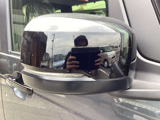 ホンダ Ｎ　ＢＯＸ カスタム ６６０ ブラック スタイル R8年 (四国) 99
