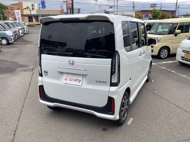 ホンダ Ｎ　ＢＯＸ カスタム ６６０ R8年 (四国) 99