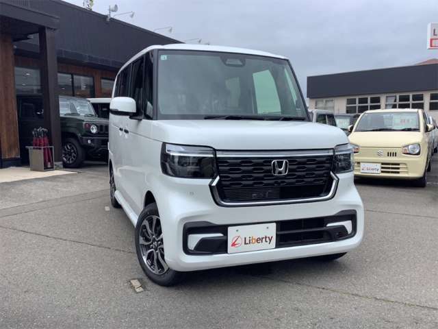ホンダ Ｎ　ＢＯＸ カスタム ６６０ R8年 (四国) 99