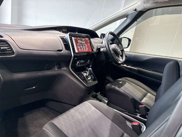日産 セレナ １．２ Ｅ－ＰＯＷＥＲ ハイウェイスター Ｖ R2年 (近畿) 99